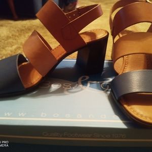 Bos and Co. Triple Strap Sandals. Size 9 Italian Leather NWT